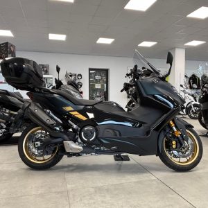 YAMAHA T-MAX 560 USATO