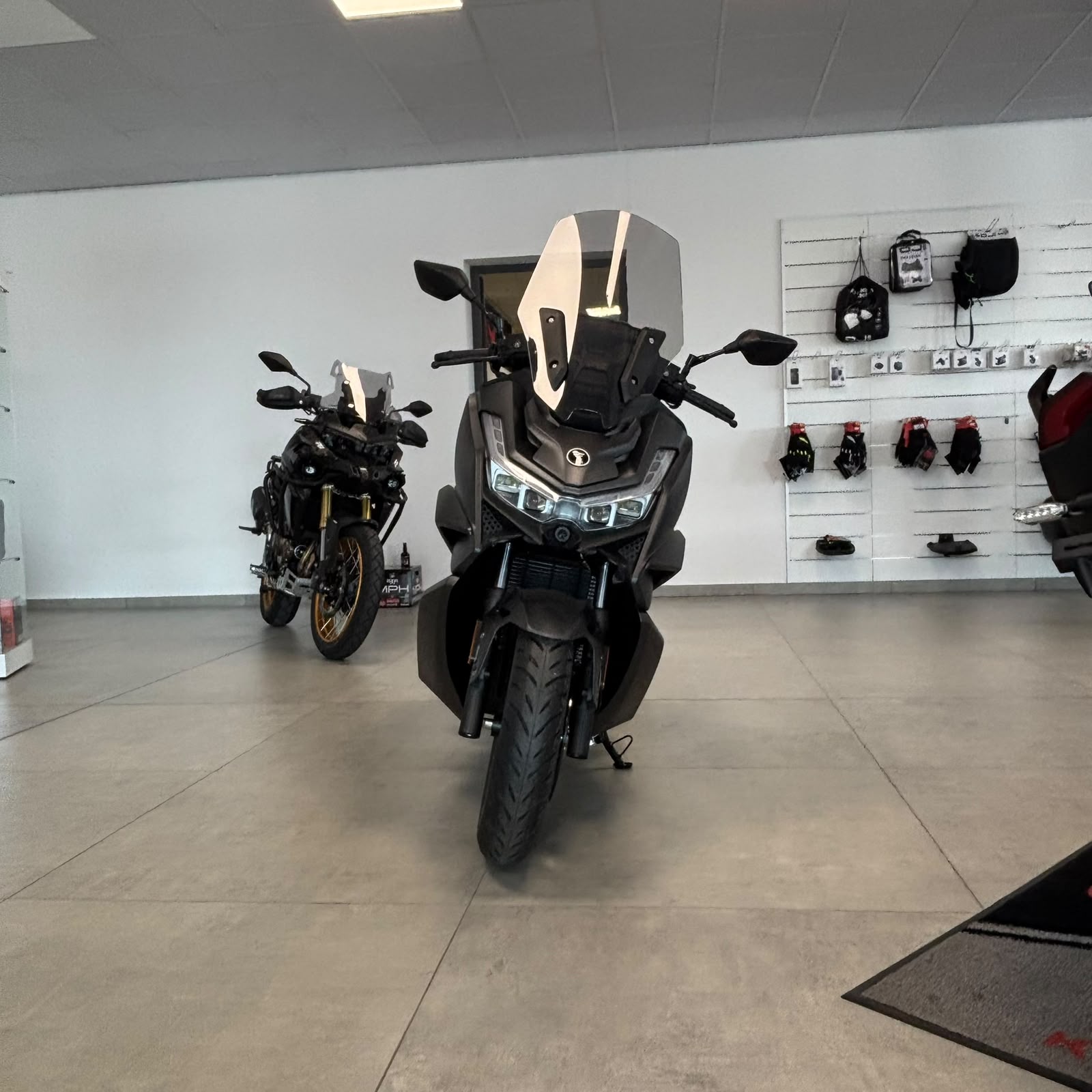Scooter Voge Sfida SR3